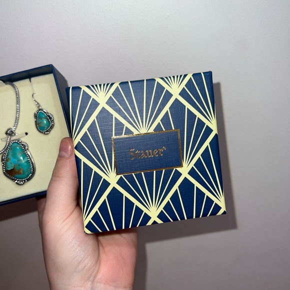 Stauer Sedona Turquoise Pendant, Chain and Earrings - Picture 5 of 7